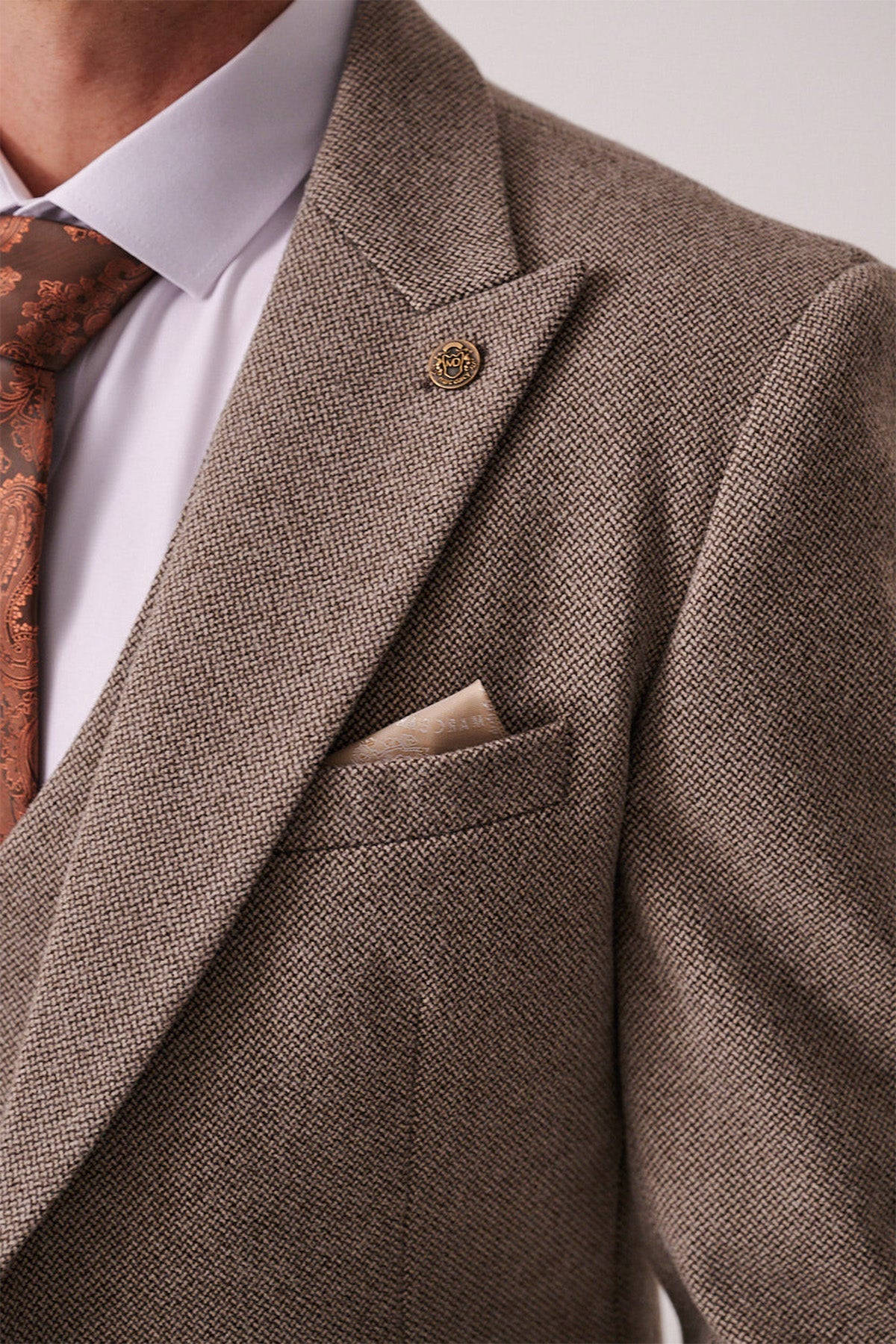 HAYDEN - Tan Crossweave Three Piece Suit