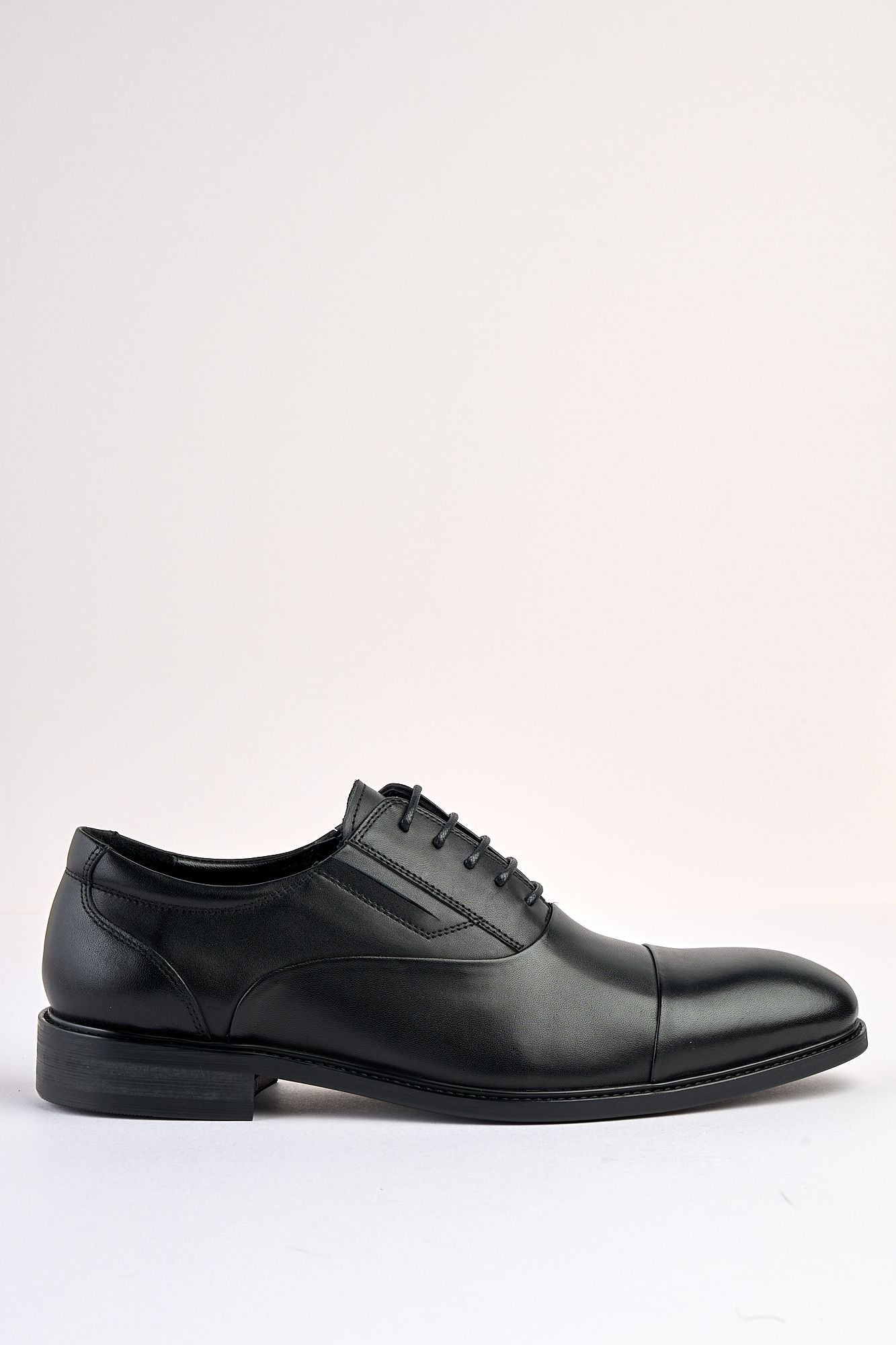 Regal Black Laced Shoe