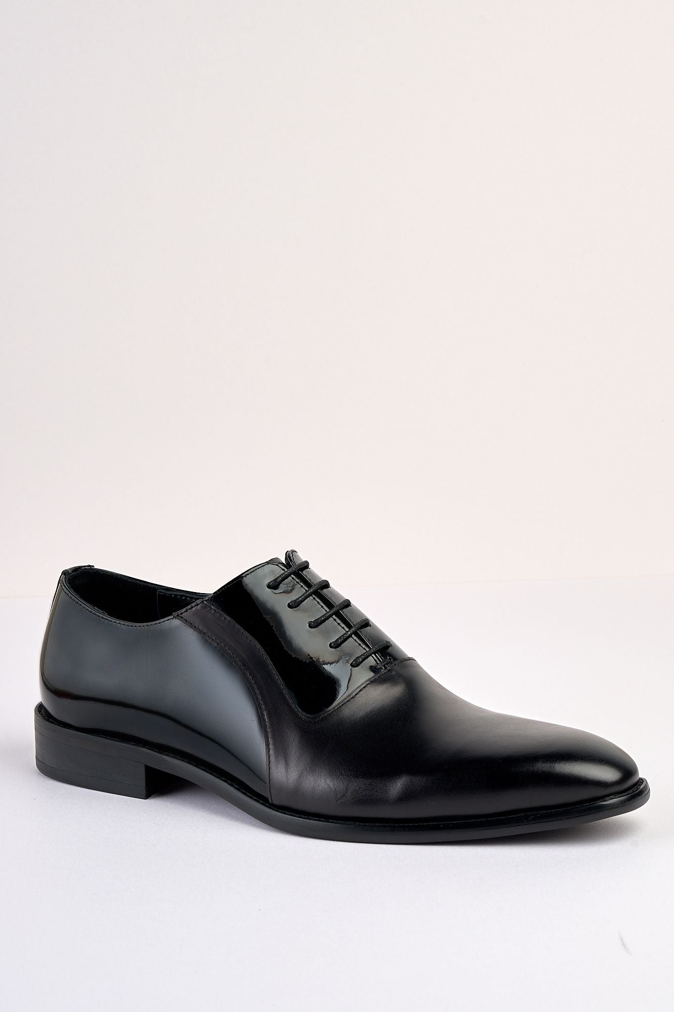 Marco Black Laced Shoe