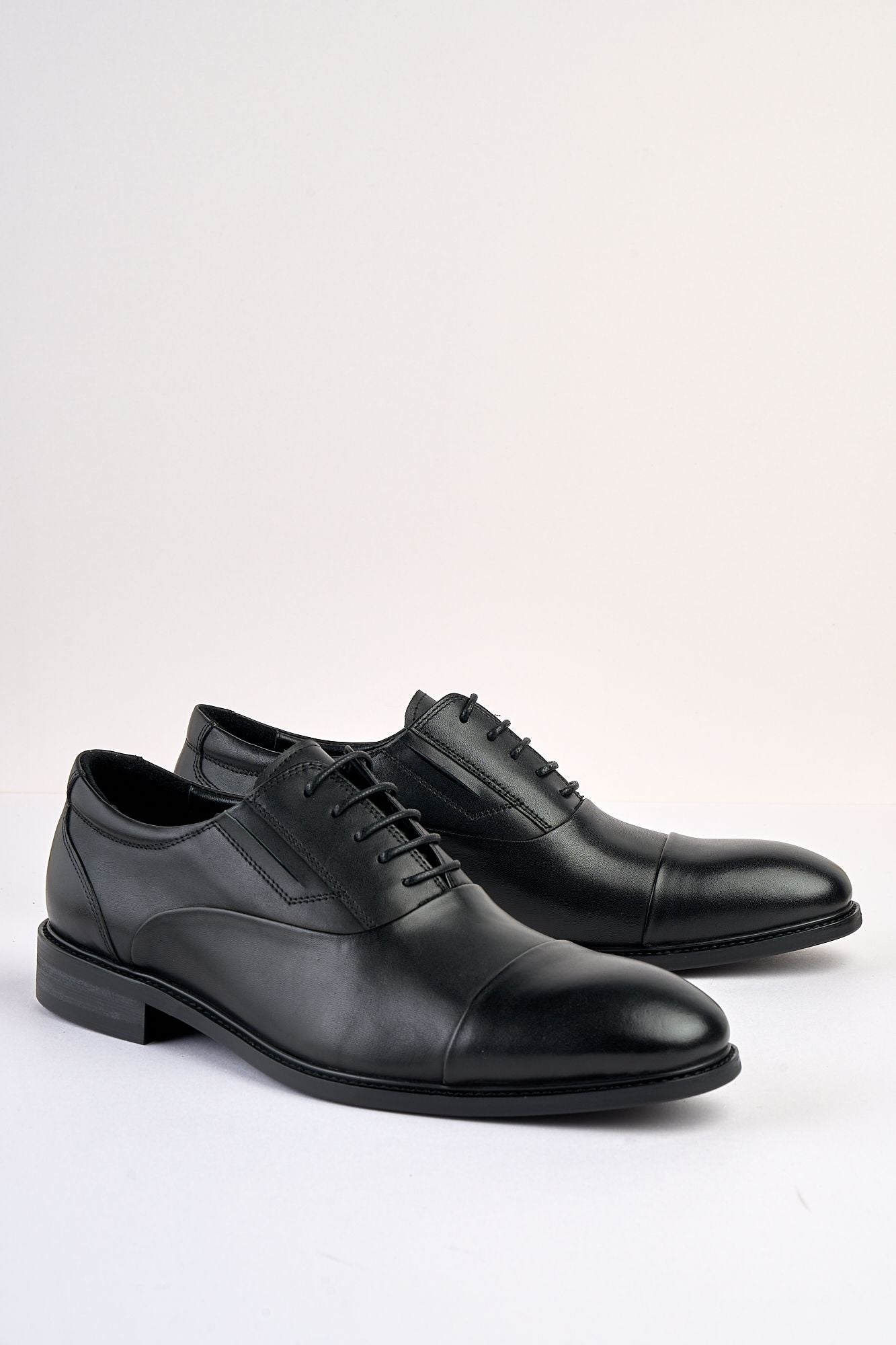 Regal Black Laced Shoe