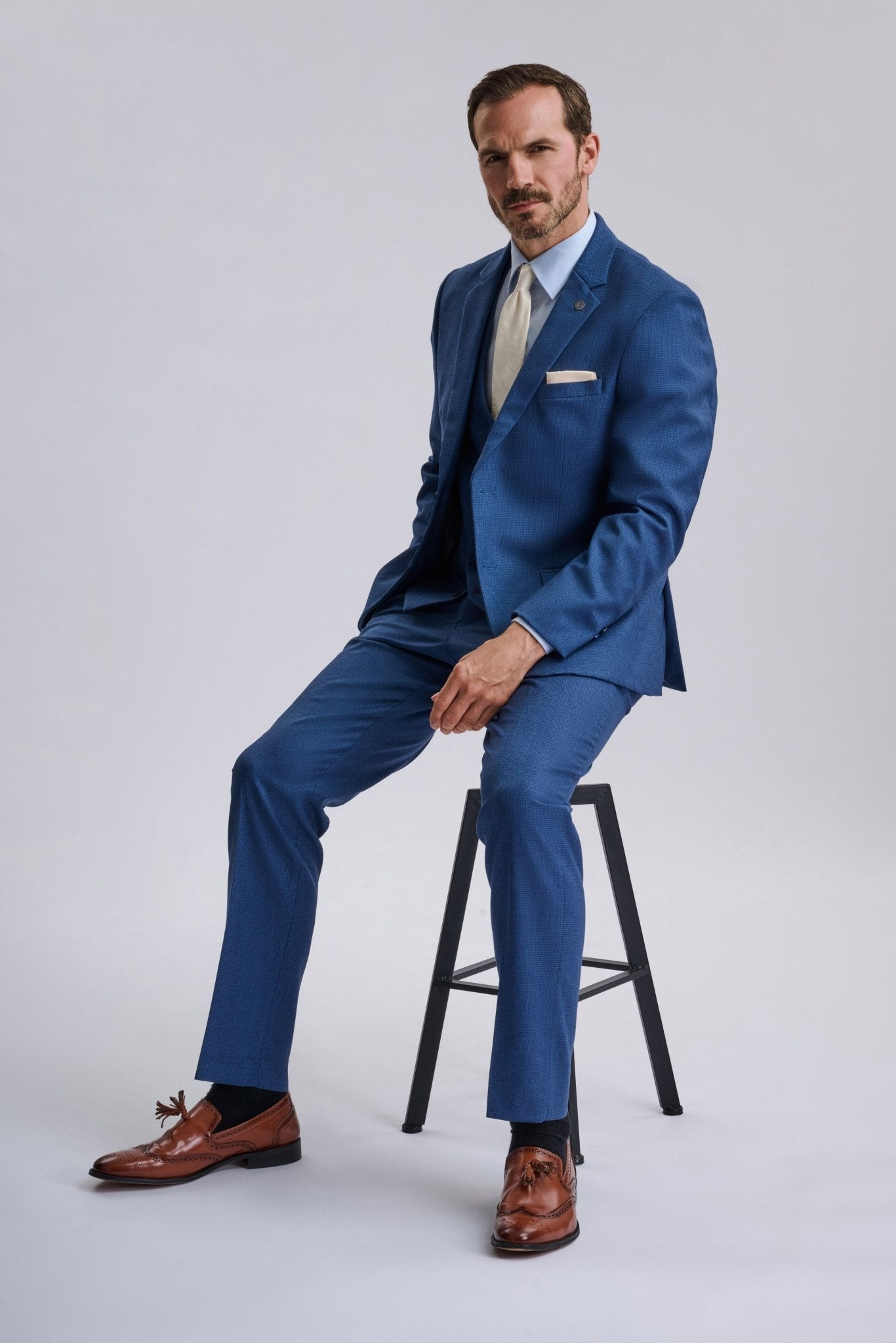 Ashley – Navy Blue Three-Piece Suit