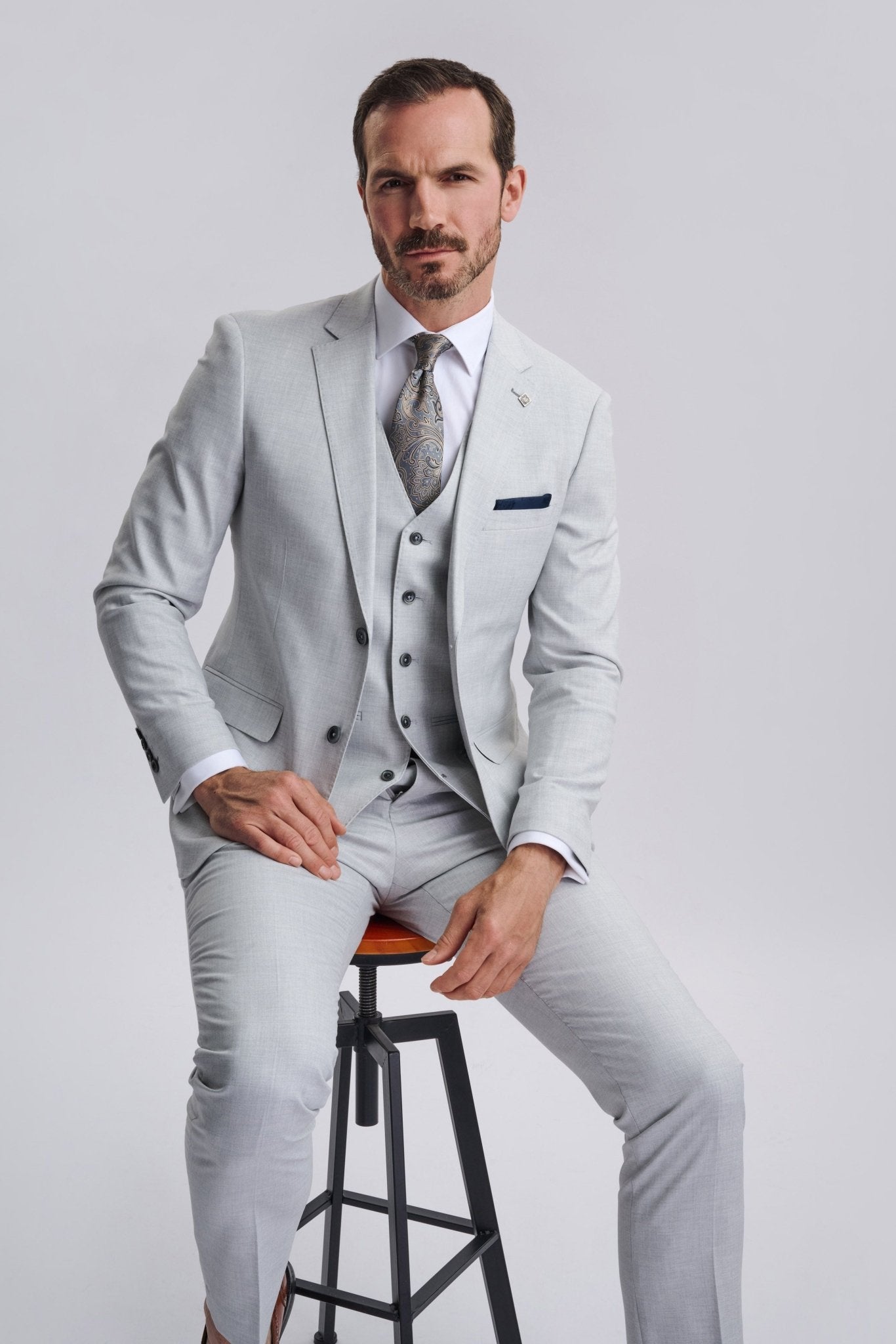 Belmont Silver Men's Three Piece Suit
