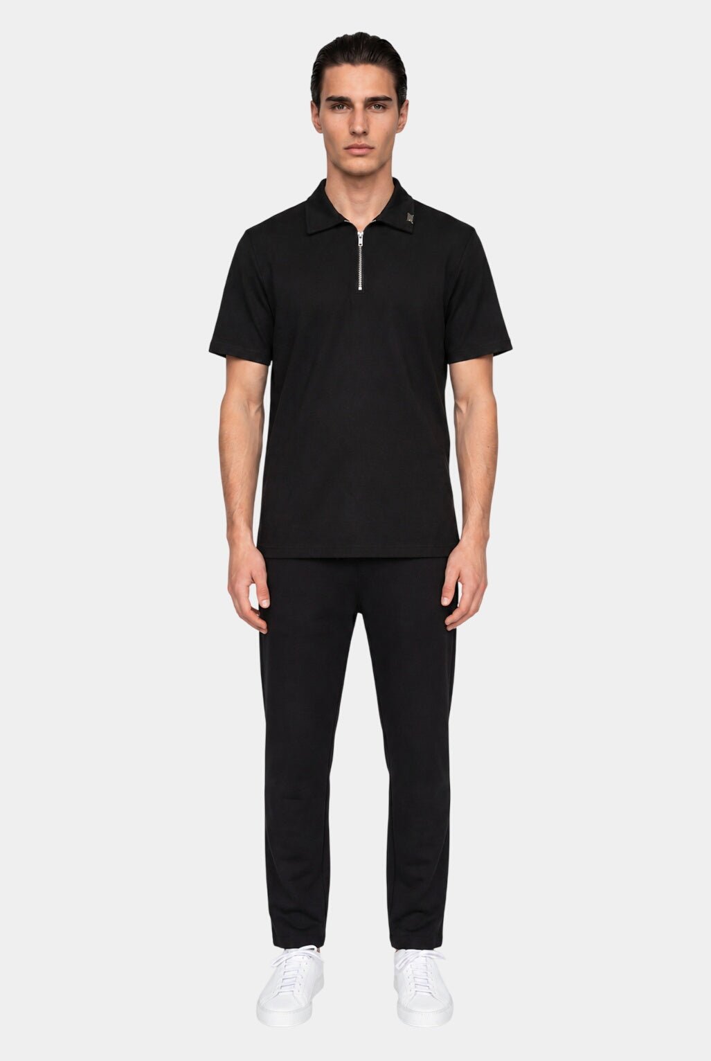 F578 Black