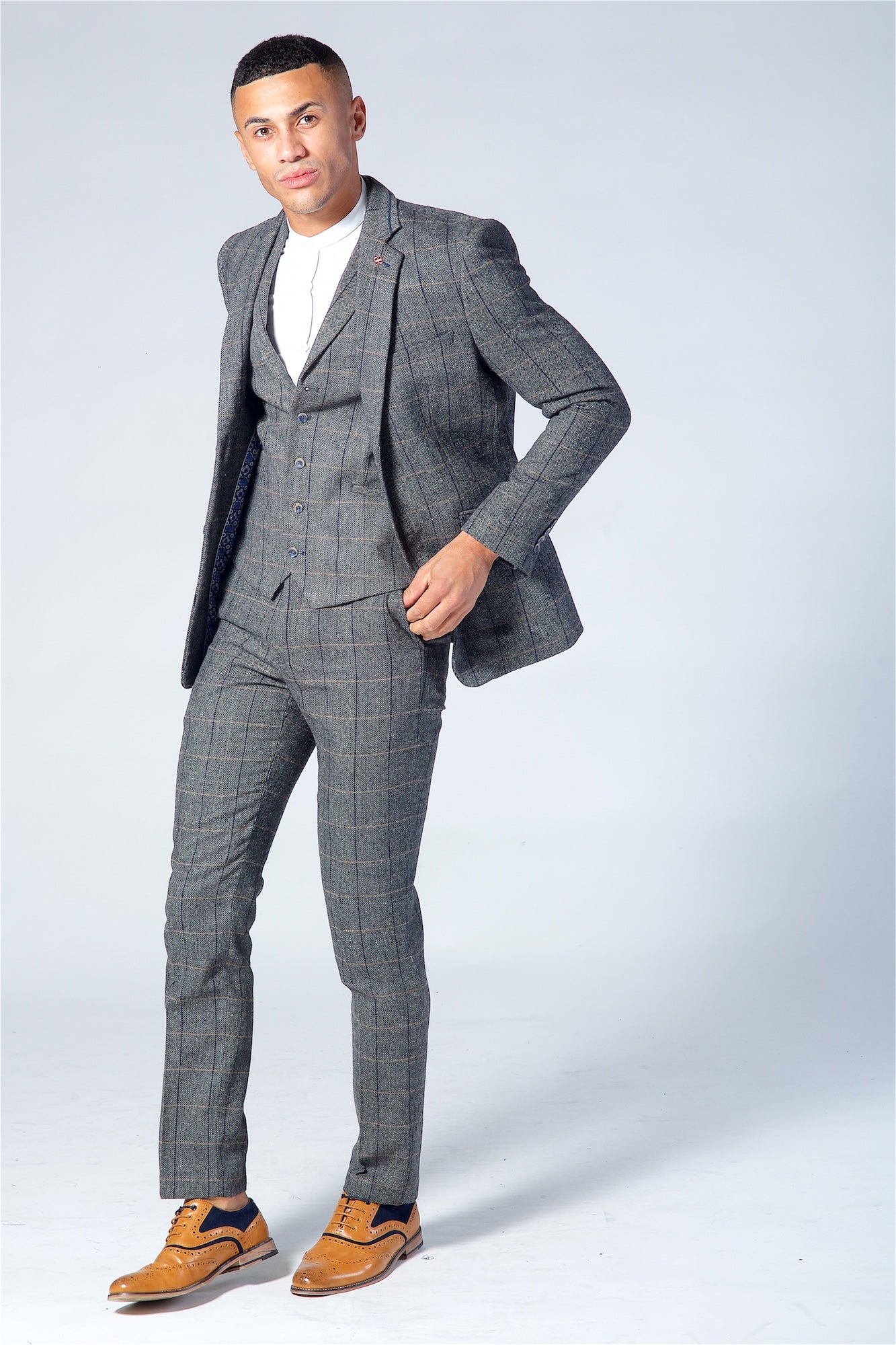 Cavani Albert Grey Tweed Three Piece Suit Short