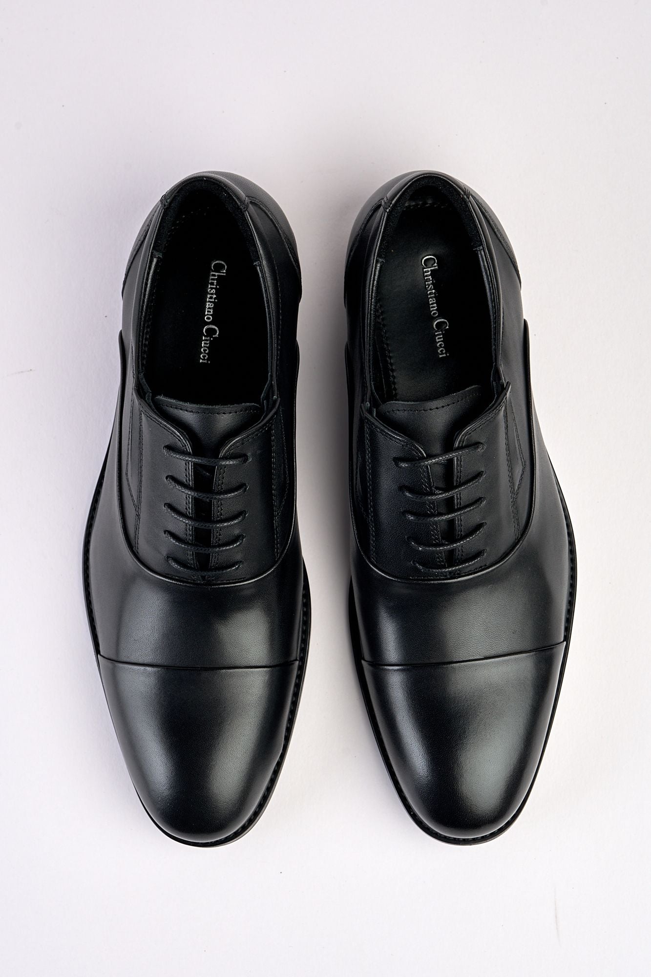 Regal Black Laced Shoe