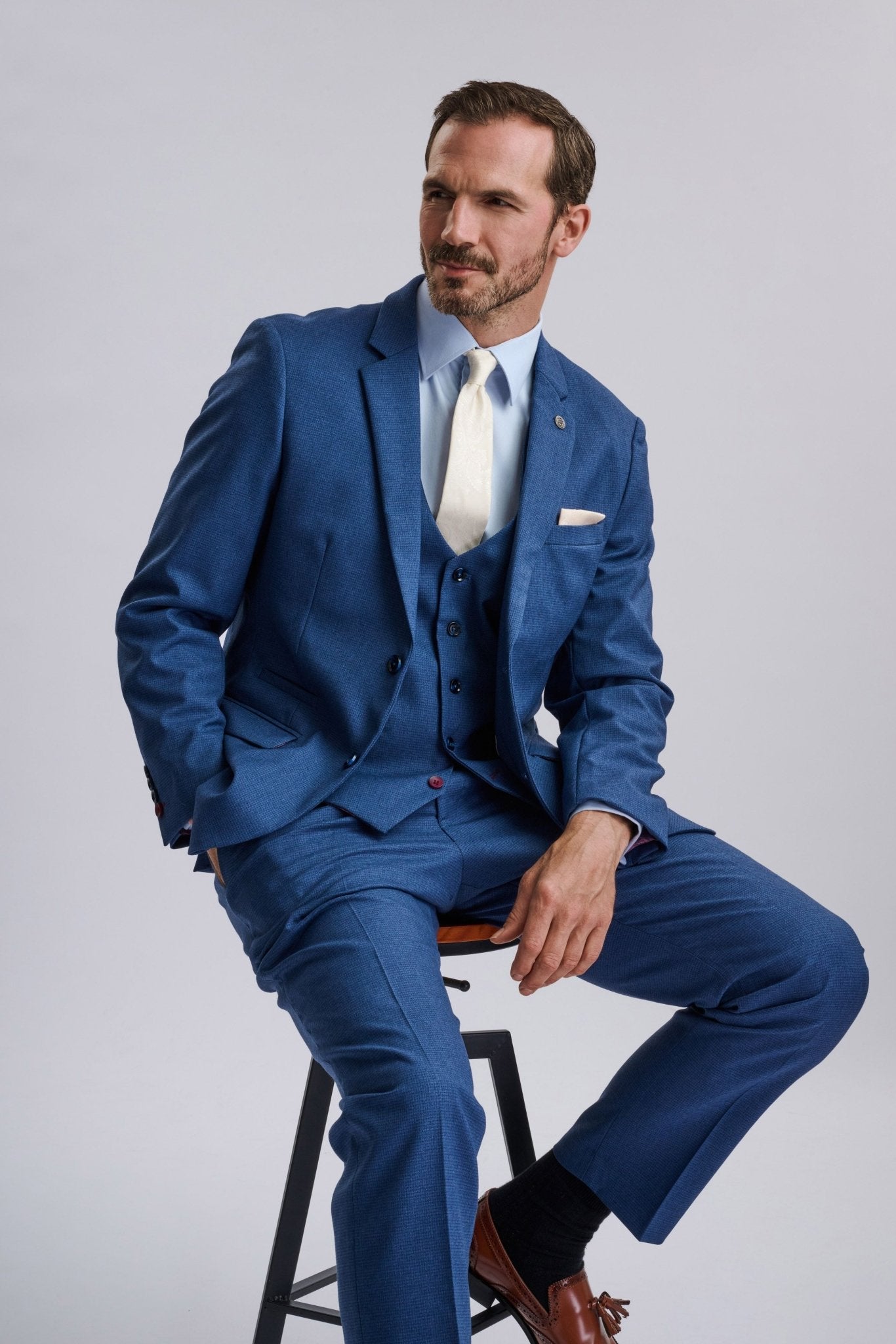 Ashley – Navy Blue Three-Piece Suit