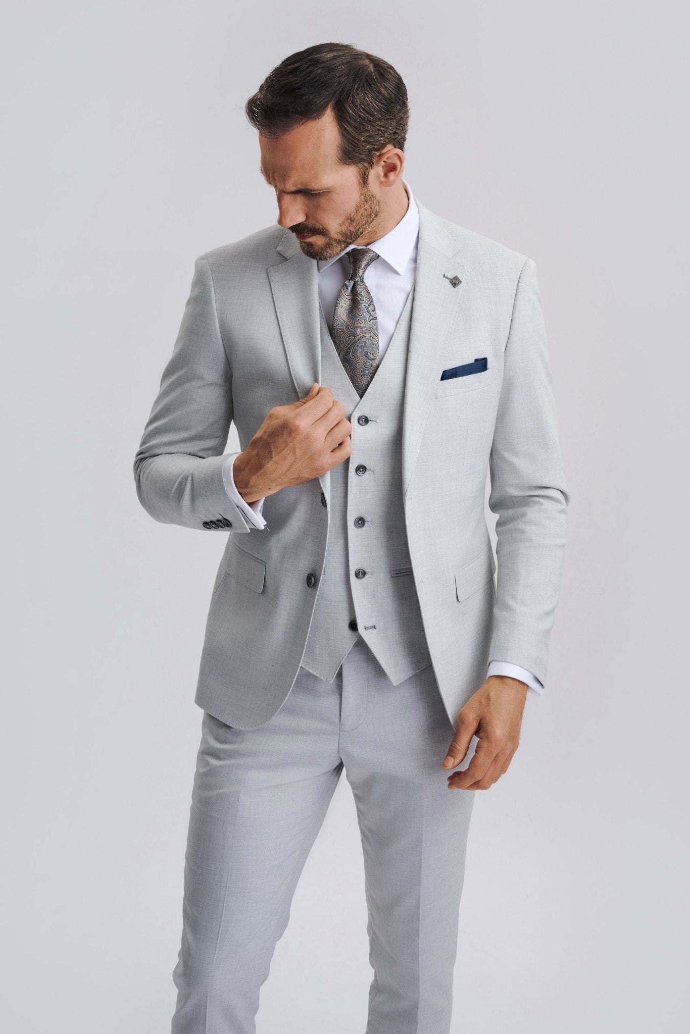 Belmont Silver Men's Three Piece Suit