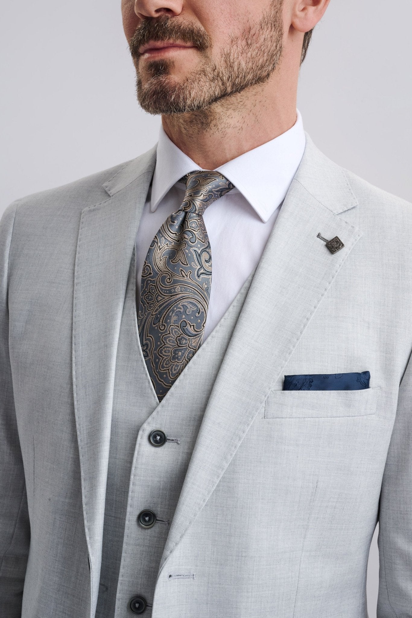 Belmont Silver Men's Three Piece Suit
