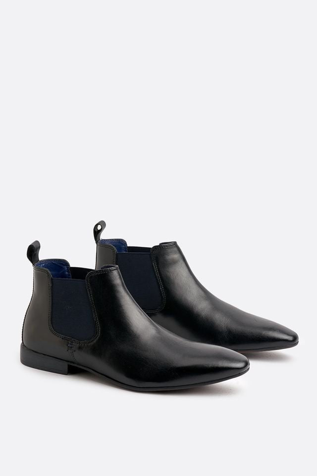 Carnaby Black