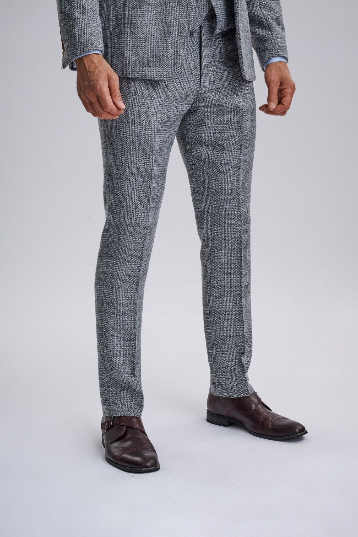Kris - Silver Grey Tweed Three Piece Suit