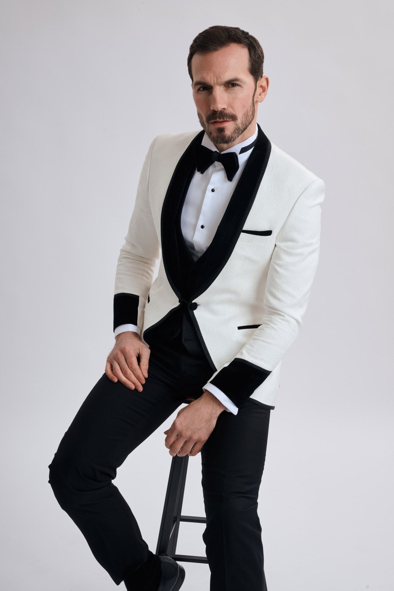 Verga 3 White Piece Tuxedo