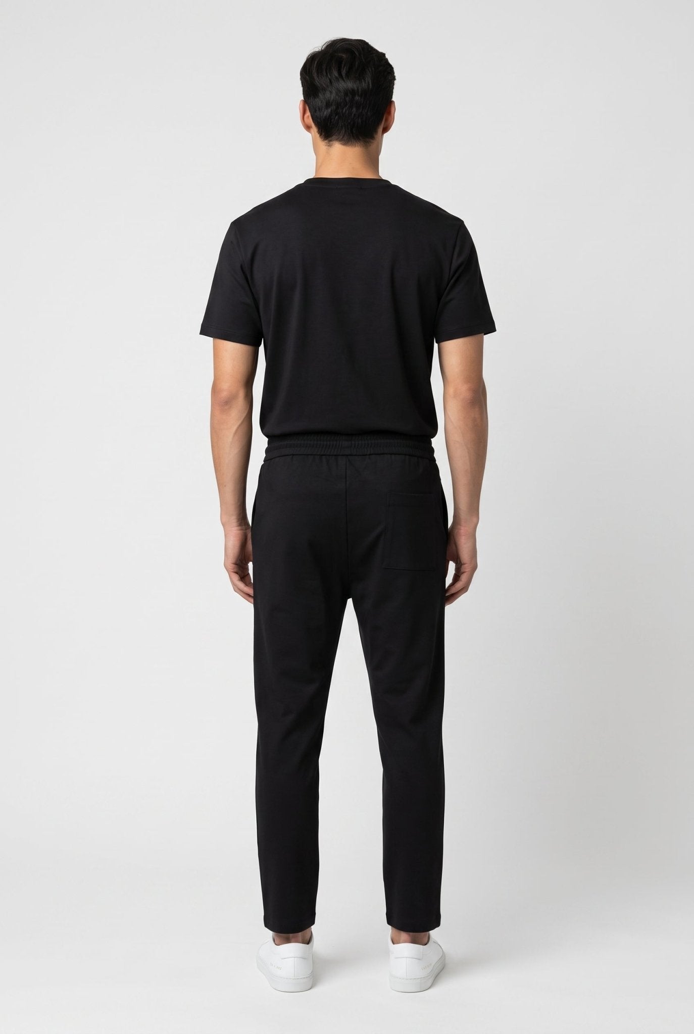 F583 Black