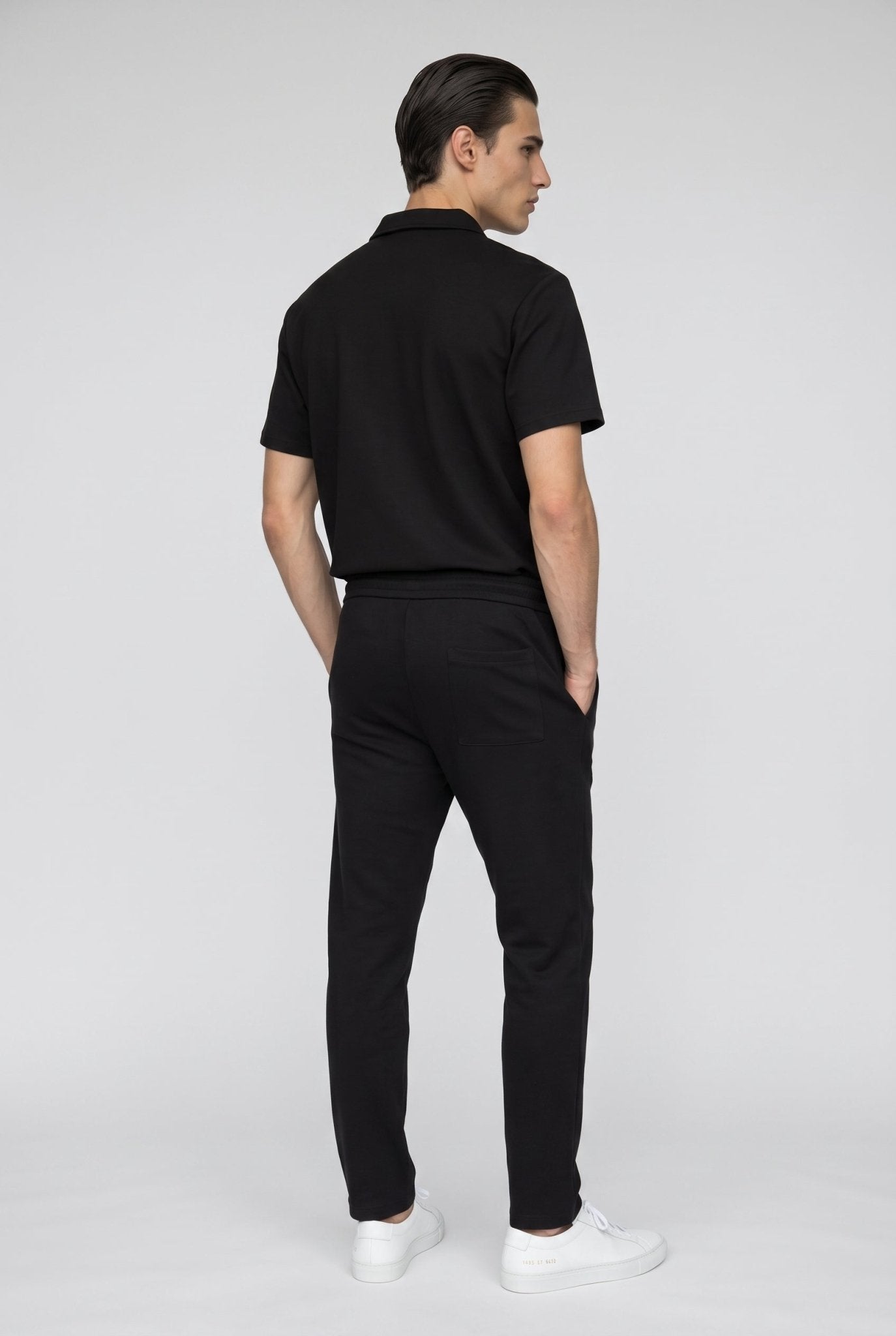F578 Black