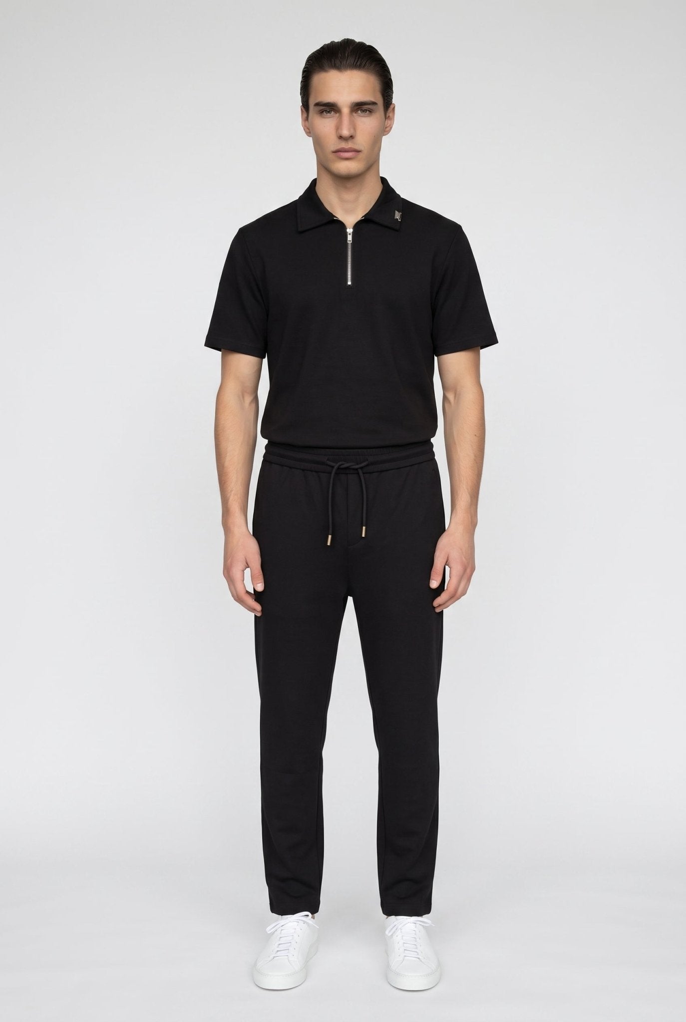 F578 Black