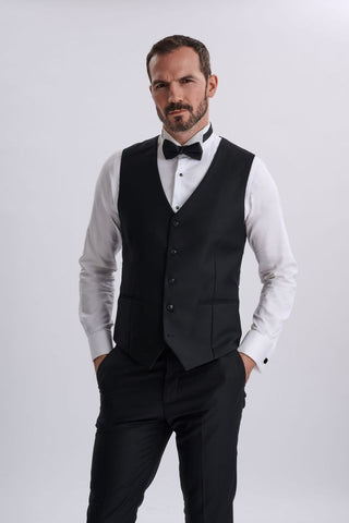 Giovani Black Three Piece Tuxedo