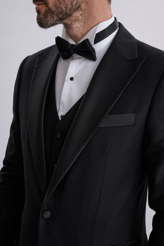 Giovani Black Three Piece Tuxedo