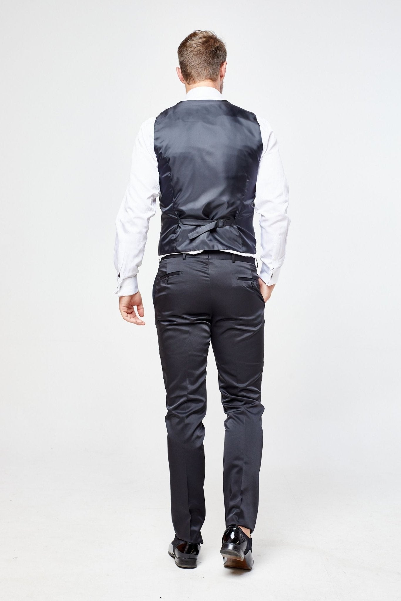 Santoro - Leonardo Tux