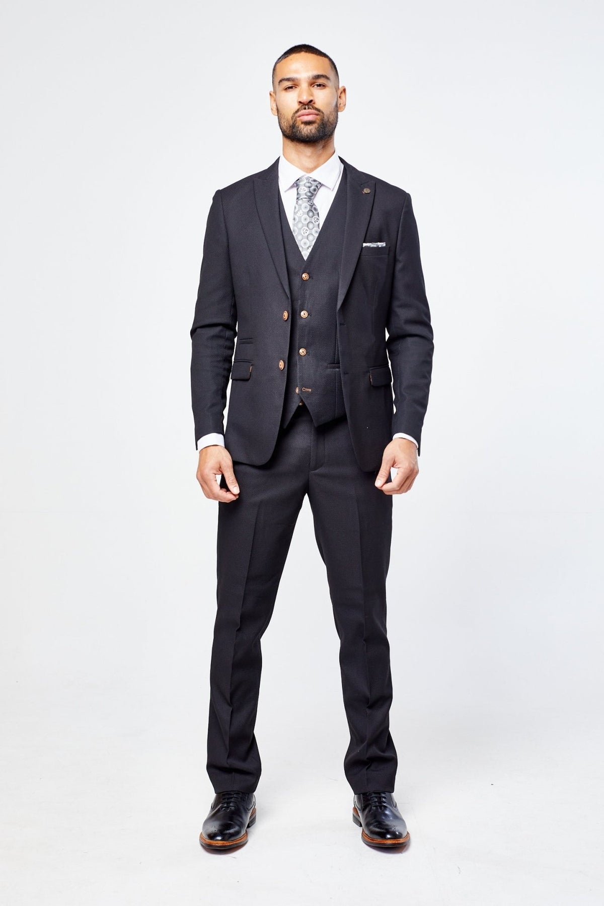 Max Three Piece Suit Contrast Buttons