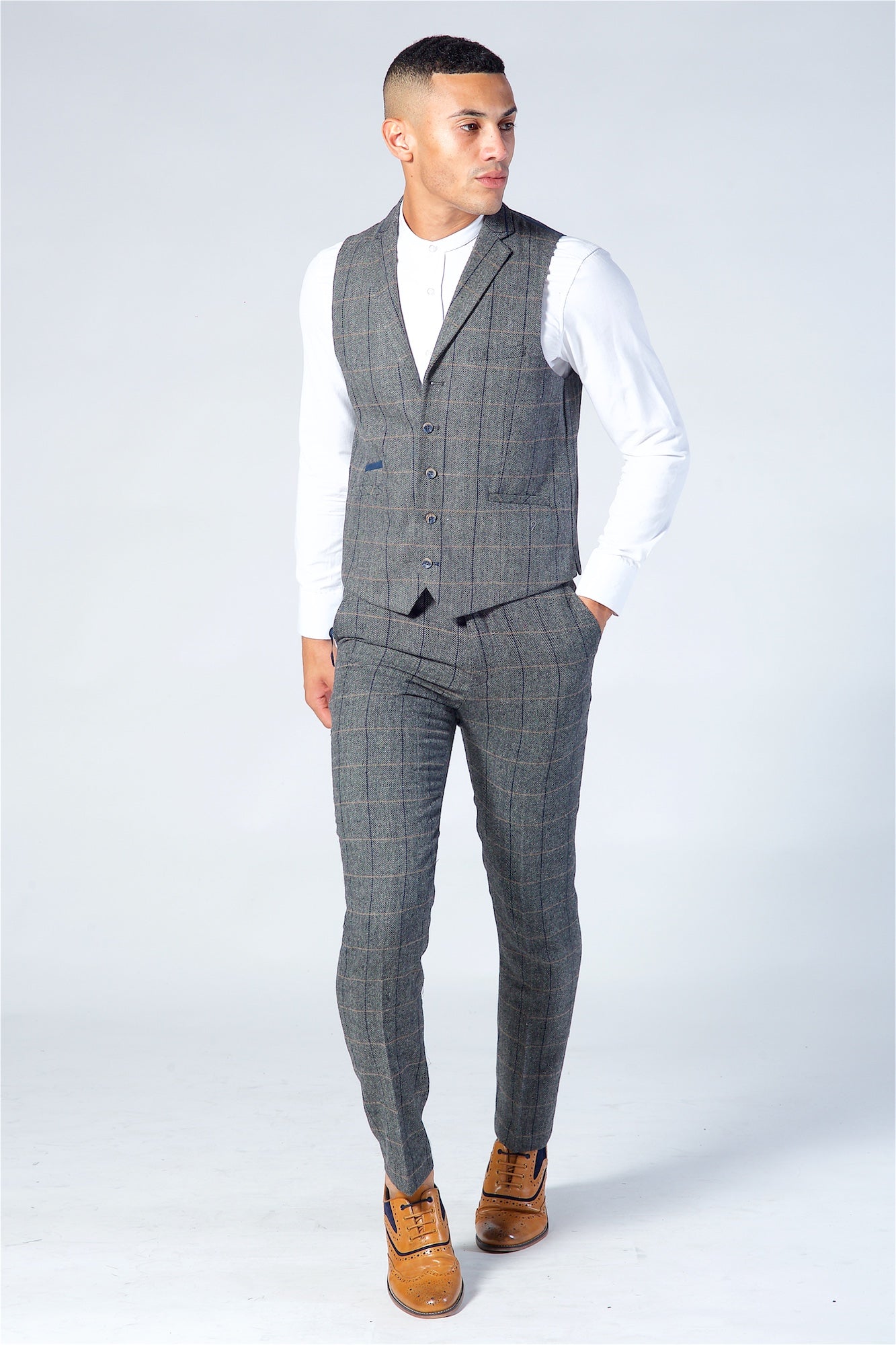 Cavani Albert Grey Tweed Three Piece Suit Short