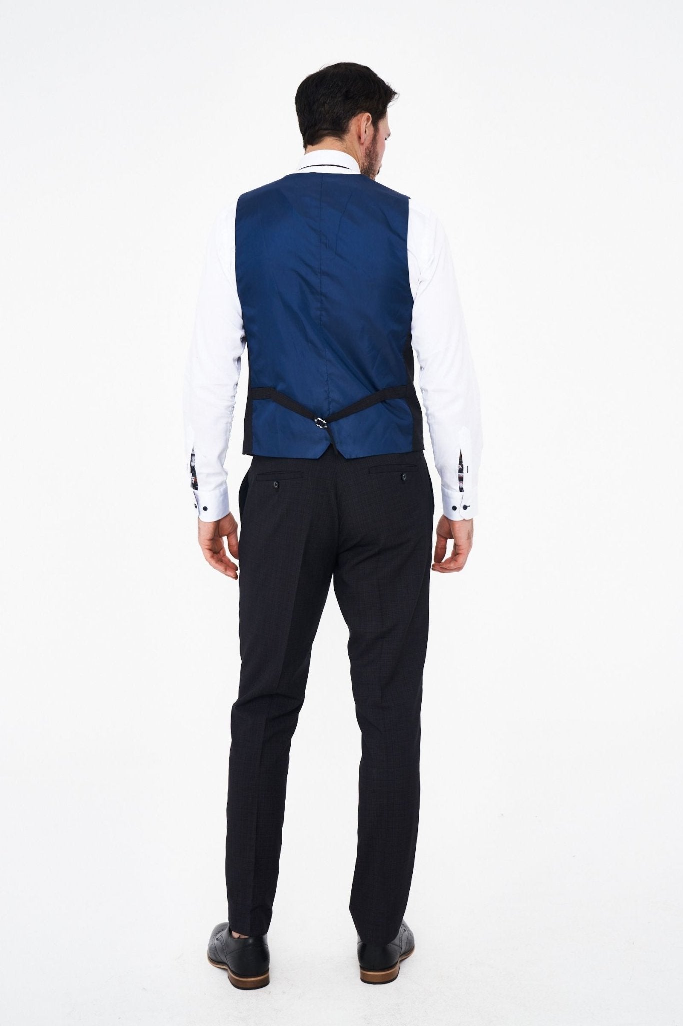 House of Cavani Seeba Graphite Regular Three Piece Suit